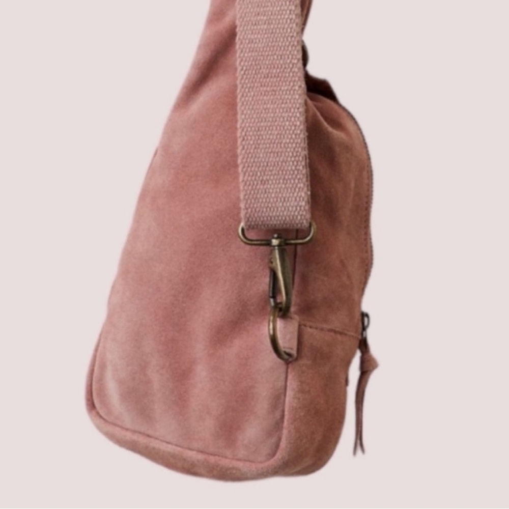 FREE PEOPLE PINK SLING/BACK PACK NWTS/SEEMS TO BE SOLD OUT ONLINE - Picture 3 of 3
